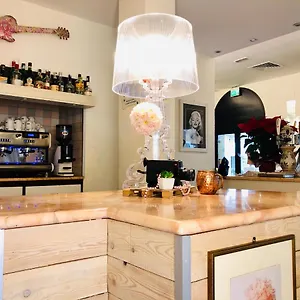 *** Hotel Garisenda -b&b&brunch In Centro A Riccione- Italia